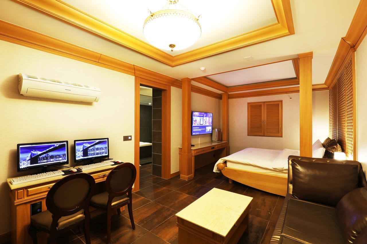 Bucheon Sr Hotel Exterior photo